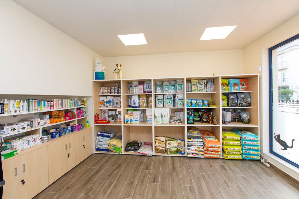 Compra comida para perros y gatos en Ribadeo